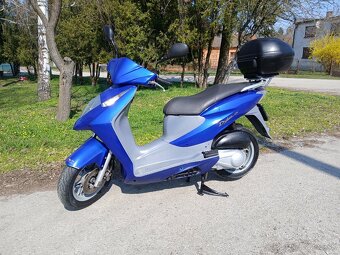 Honda Dylan 125 - 7
