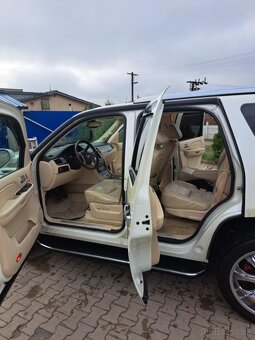 CADILLAC ESCALADE - 7