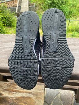 NIKE AIR MAX - 7