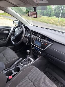 Toyota auris - 7