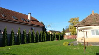 NA PREDAJ: 2 izbový rodinný dom s pekným pozemkom 1523m2 - J - 7