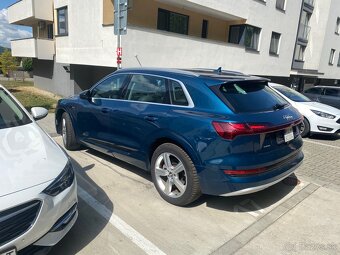 Predám audi e-tron len 67000km Servis 1majitel Quattro 50 - 7