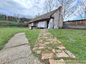 Pôvodný rozostavaný dom v kľudnej uličke v obci Gbelce - 7