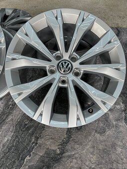 Originál Volkswagen r17 model Montana - 7