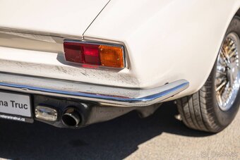 Aston Martin DBS 6 - 7