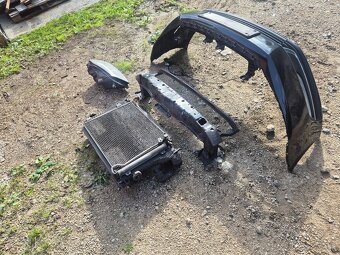 Predám náhradné diely na Volkswagen Passat B7 - ČIERNY- - 7