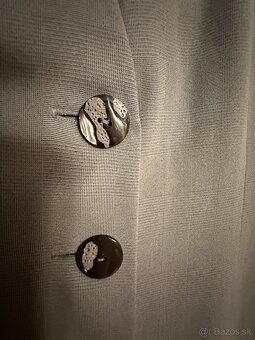 Predám dámske kostýmy pre managerku veľkosť 38 - 7