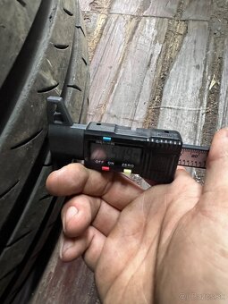 285 45 R22 - 325 40 R22 - 7