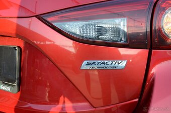 Mazda 3 2,0i 121KW Revolution M6 - 7