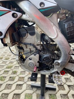 Kawasaki KXF 250 - 2011 - 7