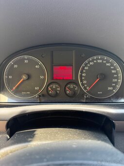 Volkswagen Touran cross 1.9 TDi - 7