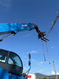 Predám špičkový teleskopický manipulátor Magni 5.30 RHT - 7