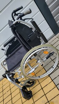 invalidny vozík 41cm pridavne brzdy pre asistenta barle AL - 7