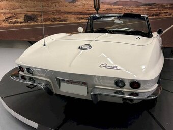 Chevrolet Corvette C2 - 7