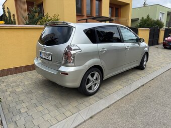 Toyota Corolla Verso 2.2 D4D klíma - 7