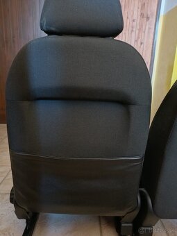 Predné sedačky na Ford Fusion - 7