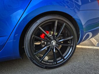 Predám Škoda Octavia 2.0TDI DSG - RS Packet - 7