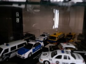 Zbierka modelov policajných áut - 7