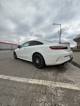 Mercedes benz E 300D coupe - 7