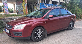 2005 Ford Focus Ghia sedan, 1.6 lpg - 7
