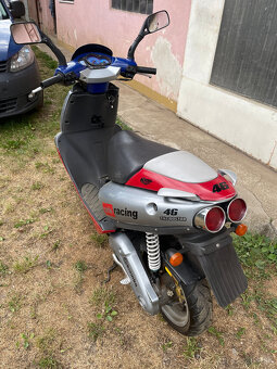Aprilia SR 50 Racing Valentino Rossi edition - 7