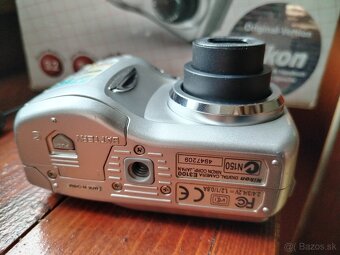 Nikon Coolpix 3100 - 7