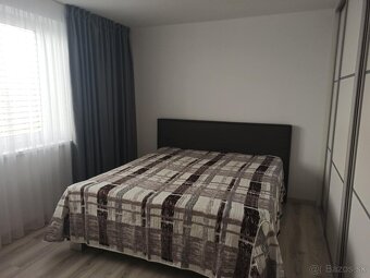 Na predaj 3-izbový svetlý byt s veľkým balkónom - 7