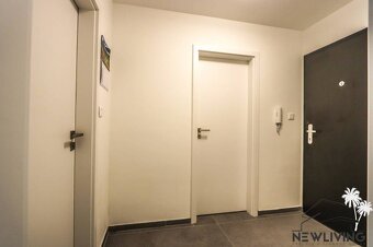 NA PREDAJ 2IZ. APARTMÁN V PIEŠŤANOCH S BAZÉNOM - 7