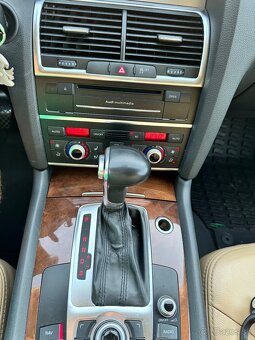 AUDI Q7 - 7