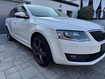 ŠKODA OCTAVIA 3 COMBI 2.0TDI 110KW DSG ELEGANCE - 7