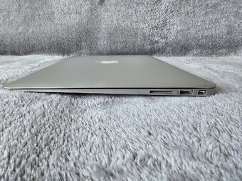 Apple MacBook Air 13” (2017) – i5, 8 GB RAM, 128 GB SSD - 7