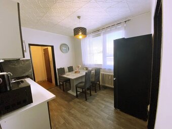 3,5 izbový byt 74m2 s balkónom, zariadený. Sereď - Námestie  - 7