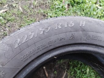 Predám 225/55 r16 - 7