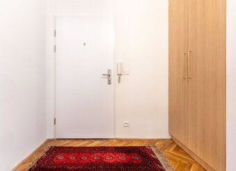 Čerstvo zrekonštruovaný staromestský byt na prenájom - 7