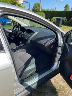Predám Ford fokus kombi 1.6 D rv.2014 - 7