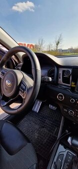 KIA NIRO - PLATINUM - 7