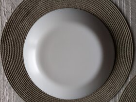 Porcelánové biele taniere na doplnenie - 7