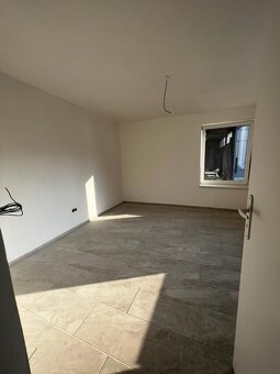 Prenájom haly/skladu 200m2 - 7