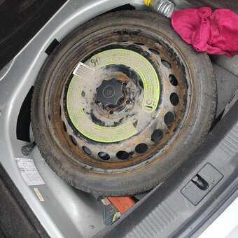 Rozpredam Audi a4 b8 sedan 2.0tdi 105kw - 7