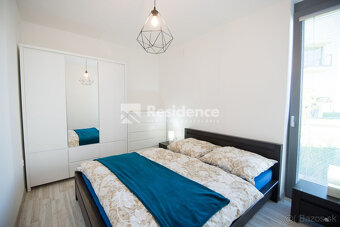 Dvojizbový byt s terasou v areáli Victory Port na prenájom - 7