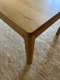 Drevený dubový jedálenský stôl - 7