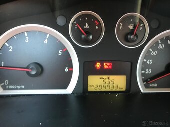 Hyundai Santa Fe 2.0 CRDi 4x4 – 2005, 91 kW, 204 000 km – 2 - 7