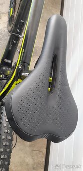 Predám horský bicykel CUBE - 7