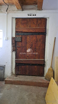 Vinica s viničnou chatkou v obci Jelenec, okres Nitra - 7