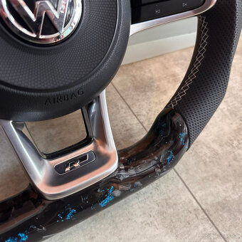 VOLANT VOLKSWAGEN R RLINE GTD GTI - KOZA / Modry KARBÓN - 7