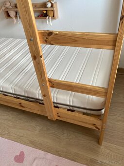 poschodova postel- borovica- IKEA - 7