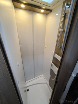 nový karavan Bürstner Lyseo TD 690G 4-miestny Automat - 7