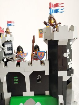 LEGO Castle 6086 Black Knight's Castle - 7
