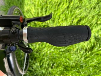 trekingový dámsky bicykel - 7
