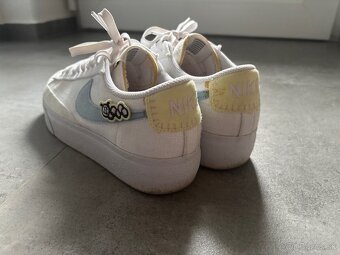 Tenisky Nike, 39 - 7